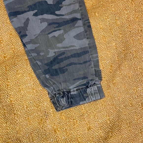 Camo Express Pants - Picture 5 of 10